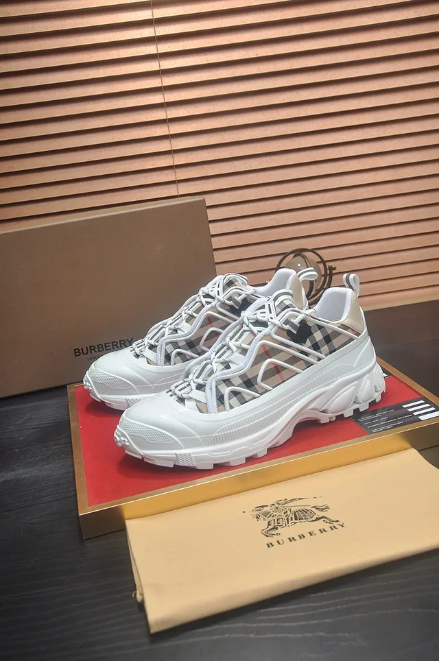 Burberry White Beige Sole Check-Pattern Upper Chunky Sneakers