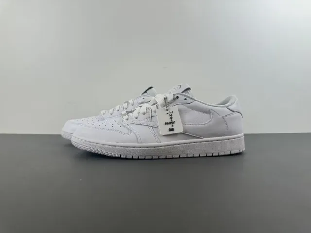 Reebok White Leather Paneled Construction Lifestyle Sneakers