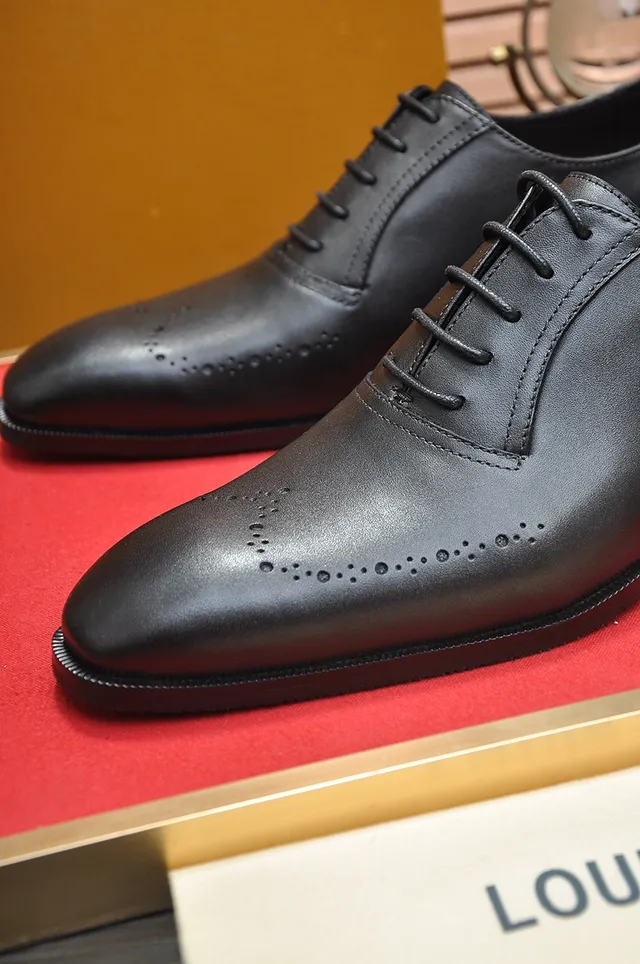 Louis Vuitton Black Wingtip Brogue Oxford Shoes