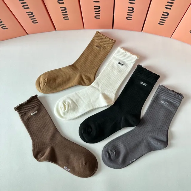 Miu Miu Ribbed Knit Logo Socks
