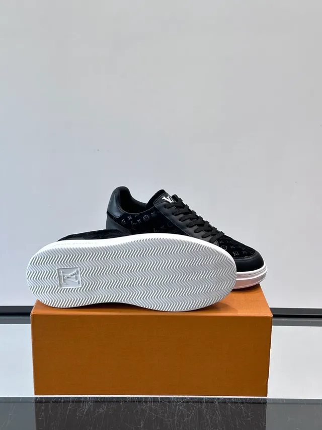 Louis Vuitton LV Trainer Black White Monogrammed Velvet Upper Leather Overlays Lifestyle Sneakers