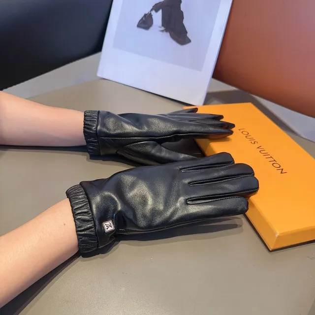 Louis Vuitton Black Ruched Elastic Cuff Leather Gloves