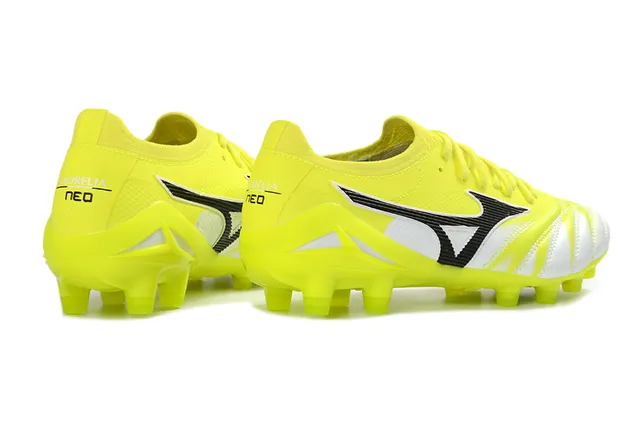 Mizuno Yellow White Low-Cut Synthetic Upper Molded Conical Studs Firm-Ground Soccer Shoes