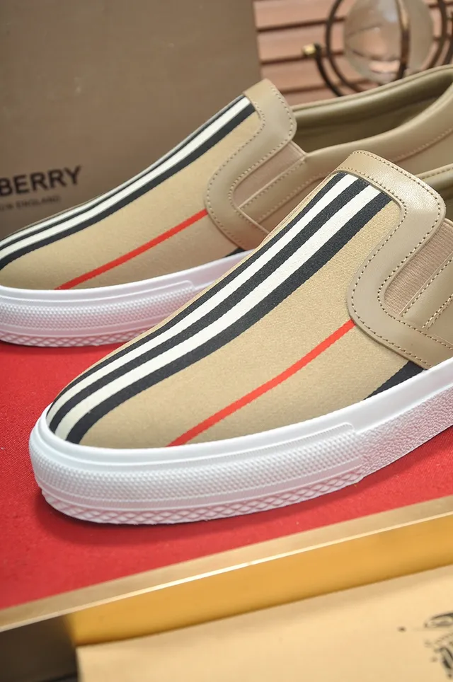 Burberry Beige White Slip-On Stripe-Accented Lifestyle Sneakers