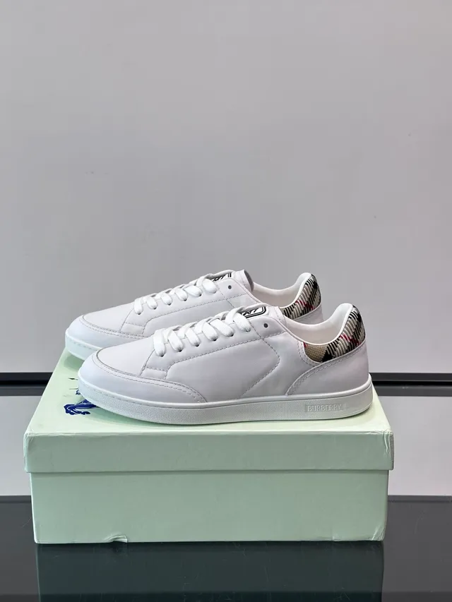 Burberry Knight White Leather Lifestyle Sneakers