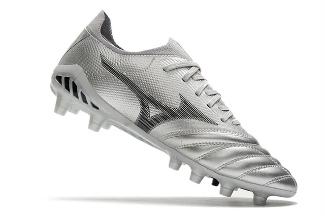 Mizuno Silver Black Metallic Synthetic Upper Wave Logo Firm-Ground Soccer Shoes