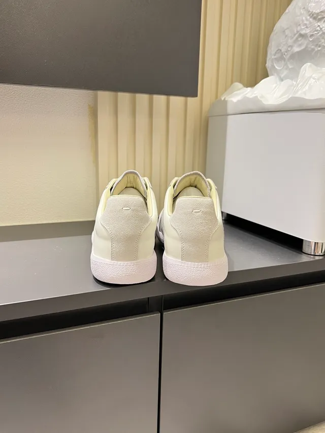 Maison Margiela White Multicolor Low-Top Leather Upper Lifestyle Sneakers