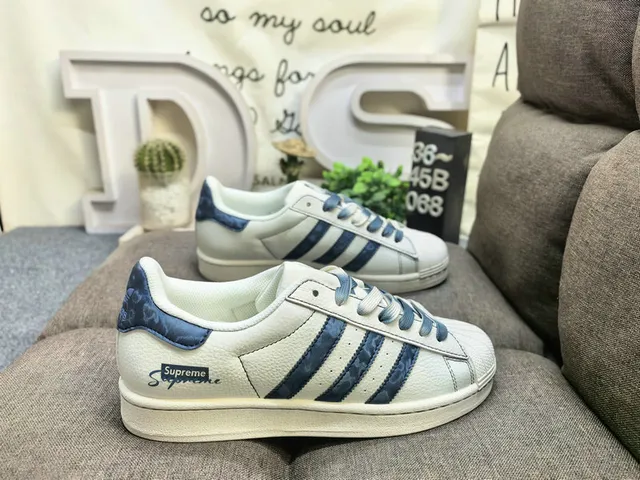 Stussy Beige Navy Low-Top Cupsole Lifestyle Sneakers