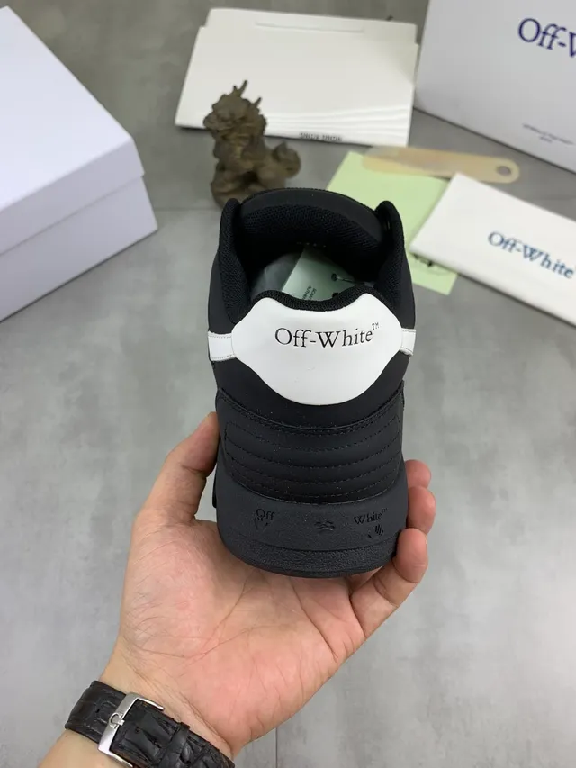 Off-White The Ten Black and White Arrow Lifestyle Sneakers