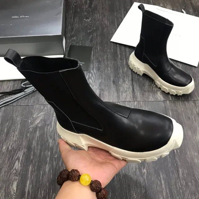 Black Beige Leather Upper Elastic Side Panels Chelsea Boots