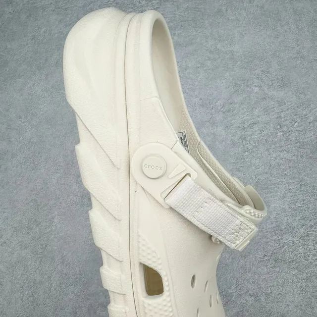 Crocs Echo Clog Off-White Molded Foam Clog