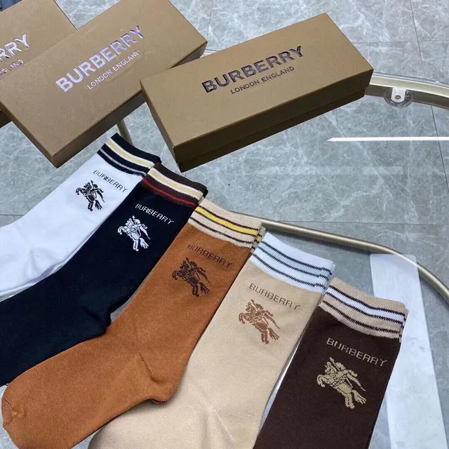 Burberry Logo-Embroidered Striped Cuff Crew Socks