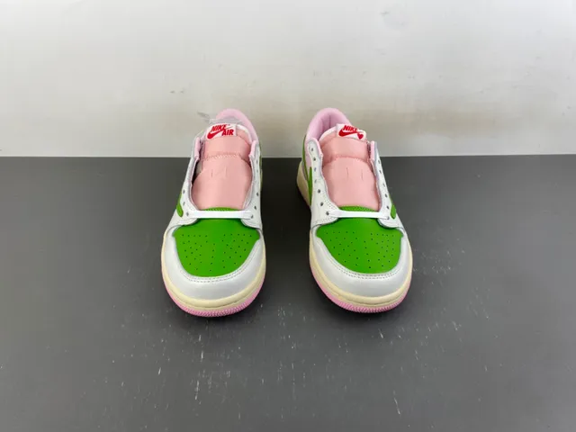 Nike Pink Green Low-Top Color-Blocked Lifestyle Sneakers