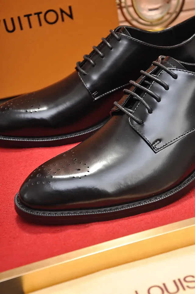 Louis Vuitton Black Polished Leather Cap-Toe Brogue