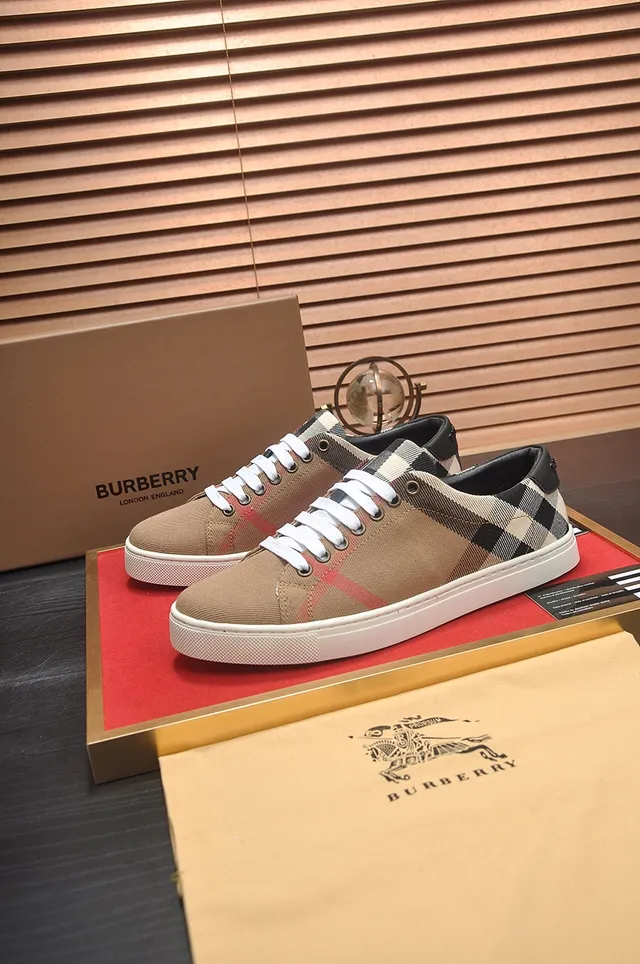 Burberry Beige Multicolor House Check Canvas Upper Flat White Cupsole Lifestyle Sneakers