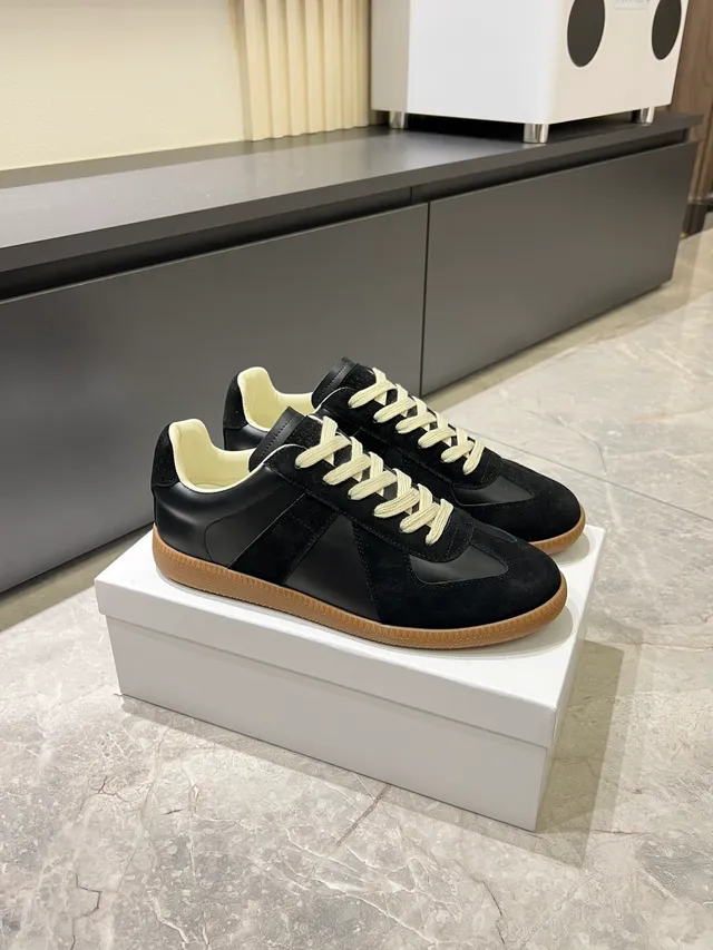 Maison Margiela White Multicolor Low-Top Leather Upper Lifestyle Sneakers