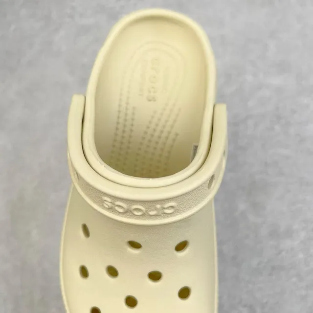 Crocs Echo Clog Beige Platform Clog