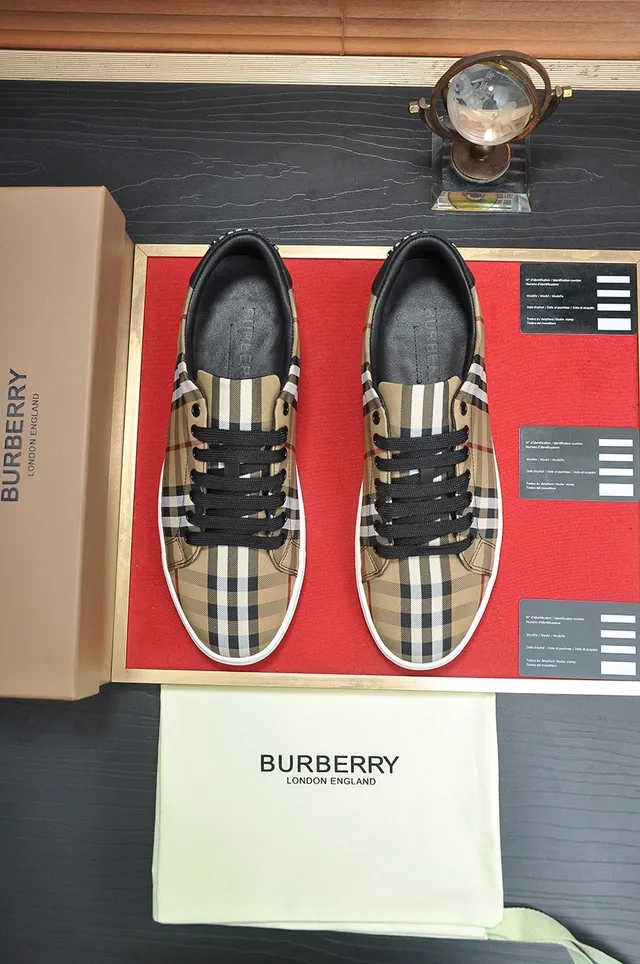 Burberry Check Pattern Low-Top Lifestyle Sneakers
