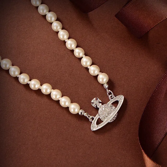 Vivienne Westwood Orb Necklace Beige Silver Pearl Strand Pendant Necklace