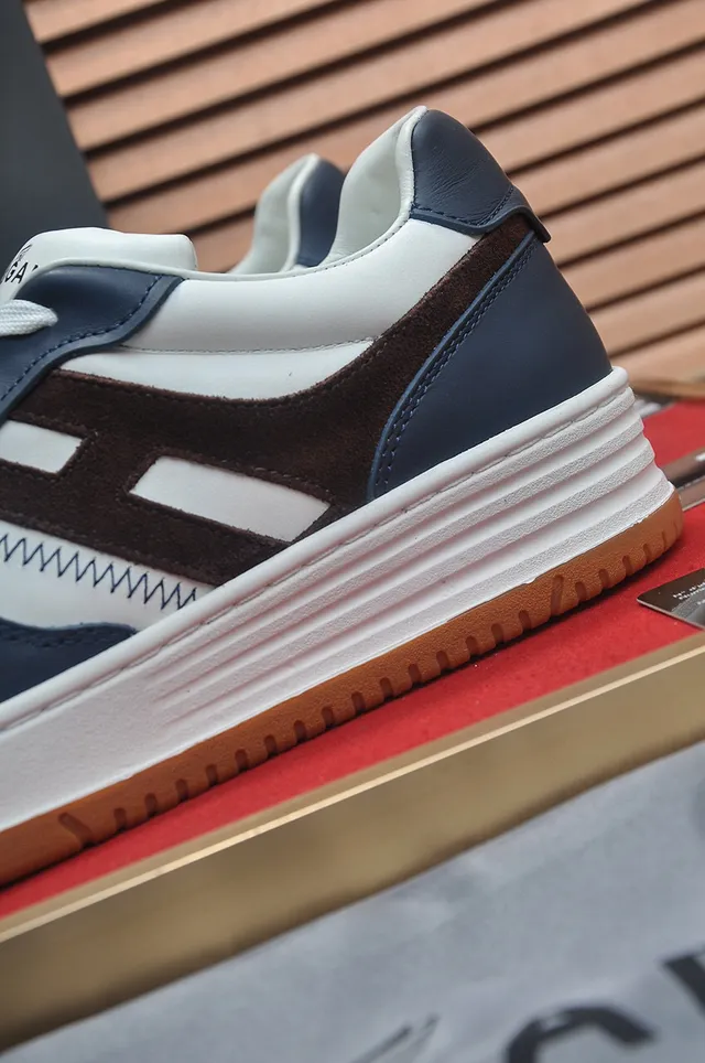 Hogan White Navy Layered Midsole Perforated Toe Cap Lifestyle Sneakers