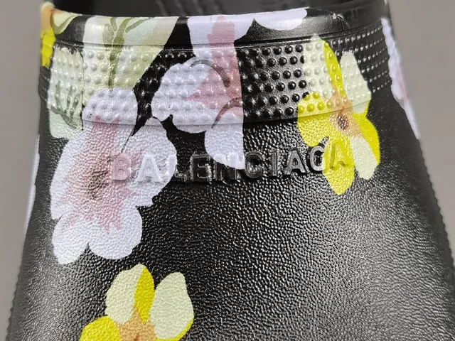Crocs Echo Clog Floral Print Black Platform Clogs