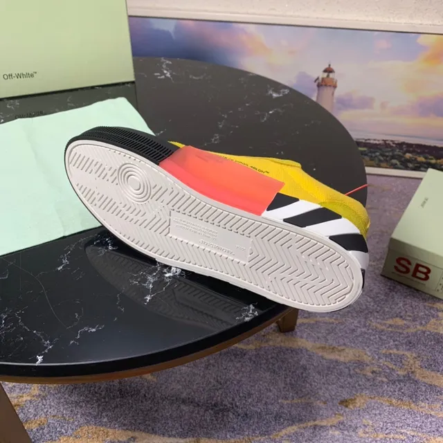 Off-White The Ten Yellow Black Suede Upper Diagonal Arrow Logo Lifestyle Sneakers