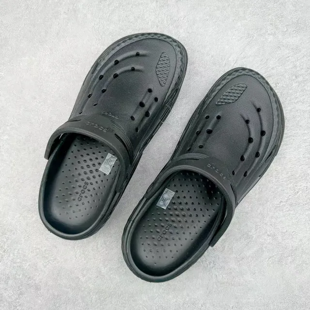 Crocs Echo Clog Black Molded Strap Clog