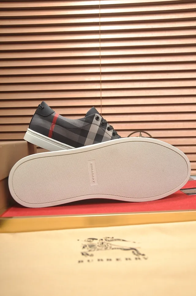 Burberry Gray White Check-Pattern Side Panel Smooth Toe Cap Lifestyle Sneakers