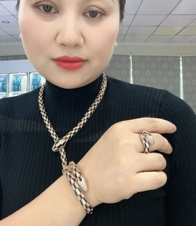 Bvlgari Serpenti Rose Gold Black Enamel Diamond Ring