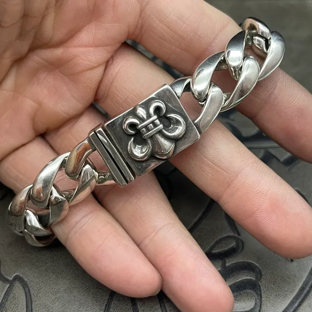 Chrome Hearts Lock Bracelet Oxidized Silver Fleur-de-Lis Star Motif Bracelets