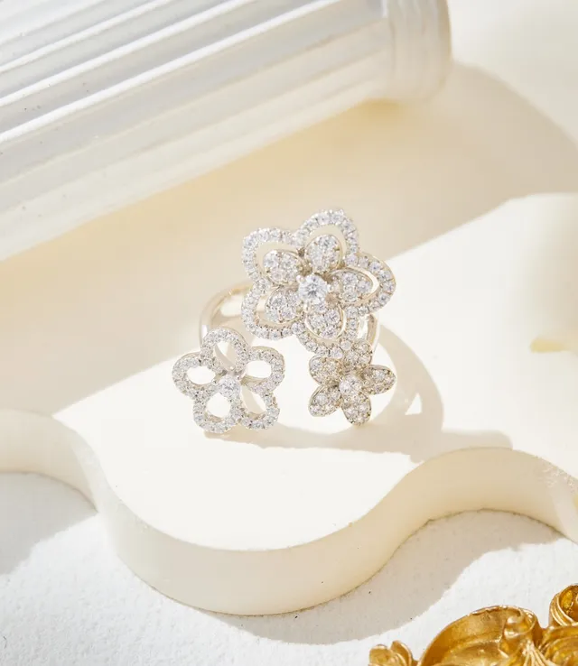 Van Cleef & Arpels Alhambra Silver Green Flower-Shaped Pavé-Set Diamonds Ring