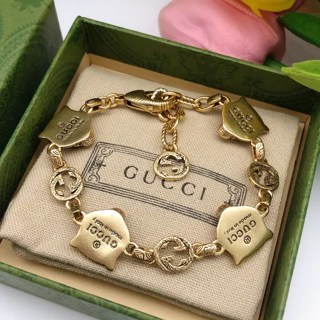 Gucci Tiger Head and Interlocking G Charm Bracelet