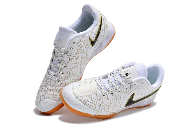 Nike White Orange Low-Top Synthetic Mesh Upper Indoor Soccer Shoes