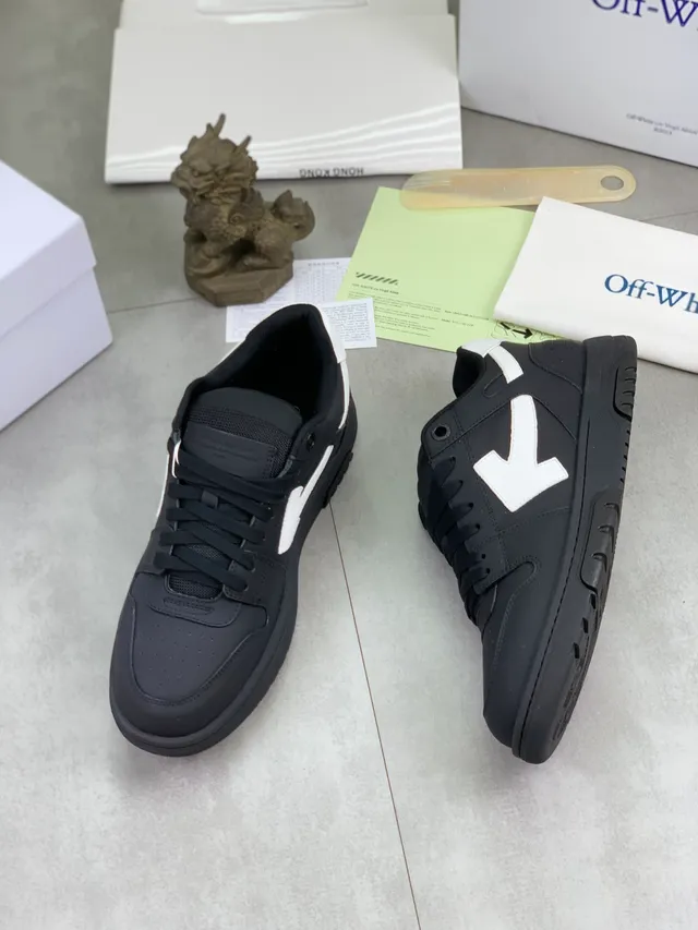 Off-White The Ten Black and White Arrow Lifestyle Sneakers