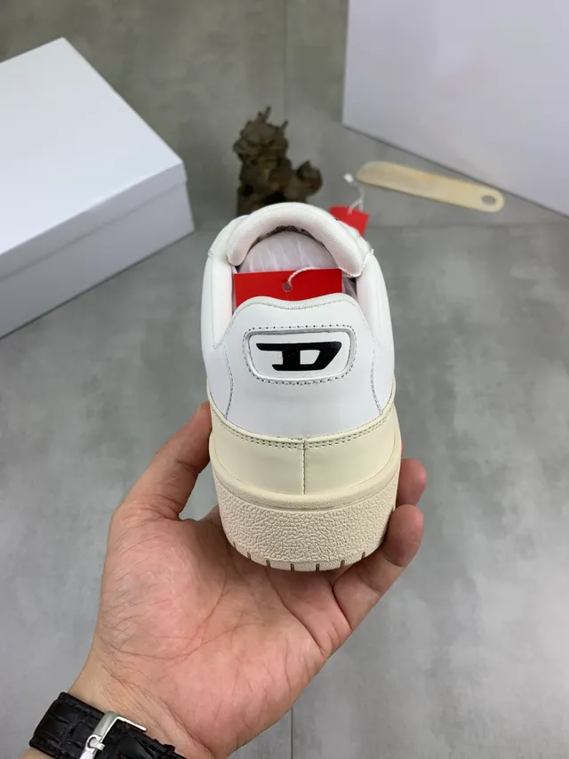 Diesel White Beige Leather Upper Perforated Toe Cap Lifestyle Sneakers