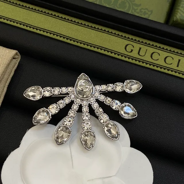 Gucci Crystal Fan-Shaped Interlocking G Brooch
