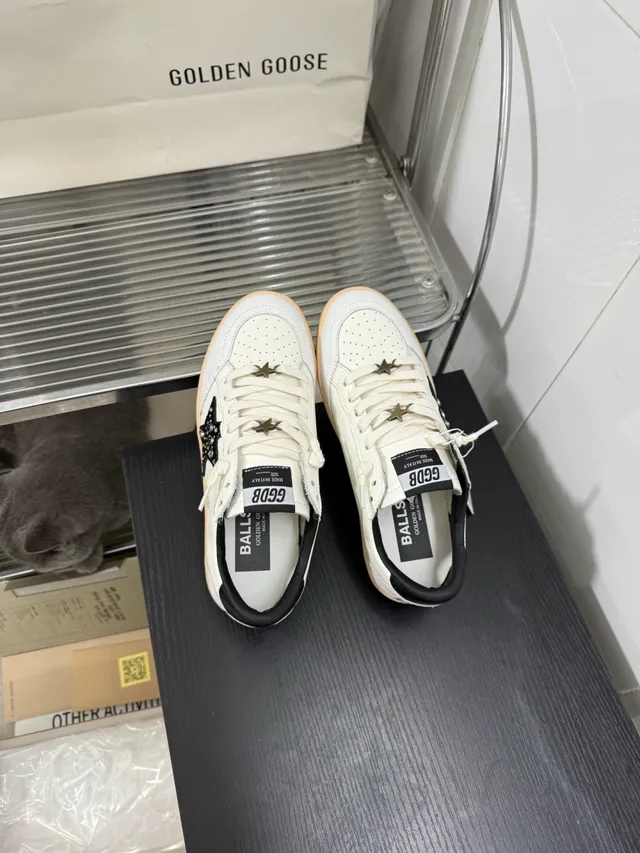 Golden Goose Ball Star Off-White Leather Lifestyle Sneakers