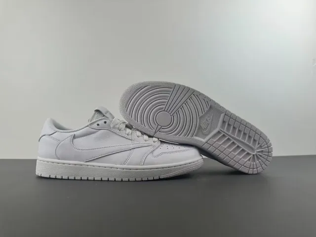 Reebok White Leather Paneled Construction Lifestyle Sneakers