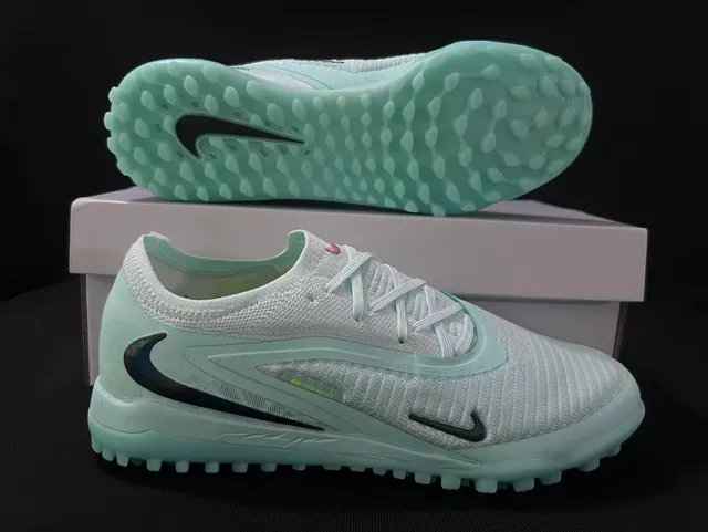 Nike Blue Black Knit Upper Low-Cut Silhouette Turf Soccer Shoes