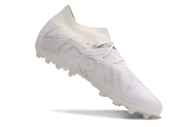 Puma White Silver Knit Upper Integrated Lacing Firm-Ground Soccer Shoes