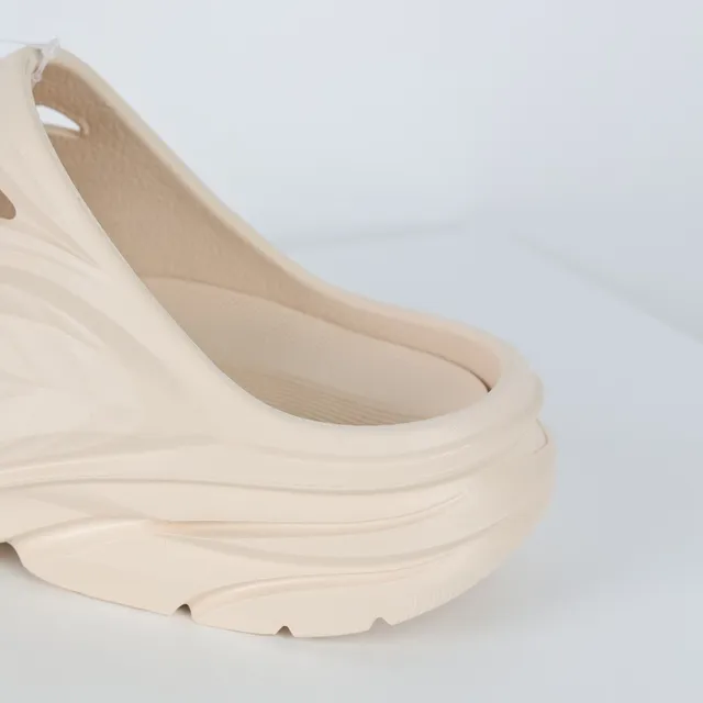 Hoka ORA Recovery Beige Clog