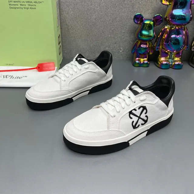 Off-White Black Canvas Upper Contrast Lifestyle Sneakers