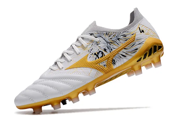 Mizuno White Gold Low-Cut Synthetic Upper Quilted Toe Box Firm-Ground Soccer Shoes