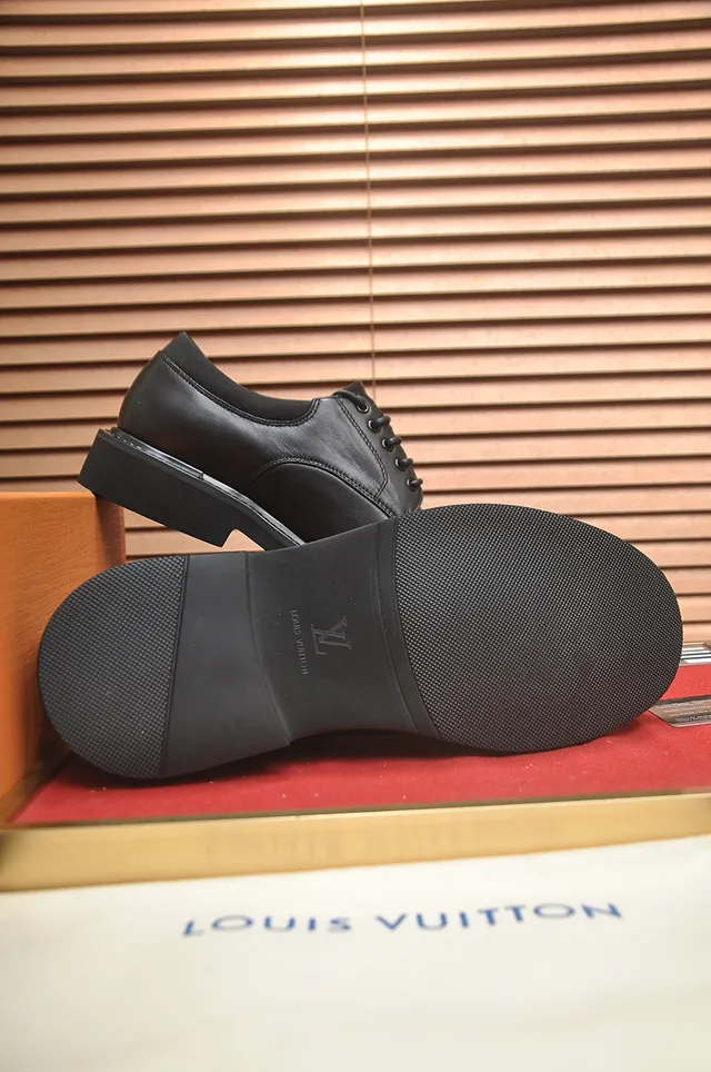 Black Leather Cap-Toe Derby Shoe