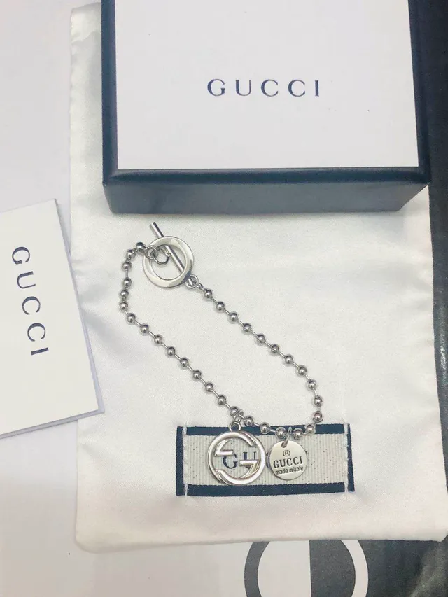 Gucci Interlocking G Silver Ball-Chain Toggle Clasp Bracelet