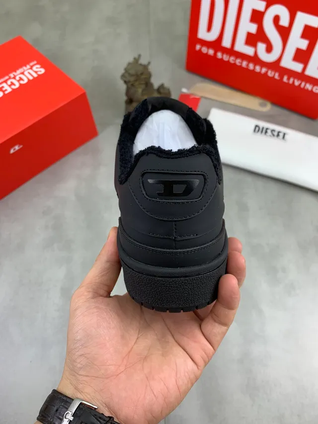 Diesel All-Black Padded Collar Lifestyle Sneakers