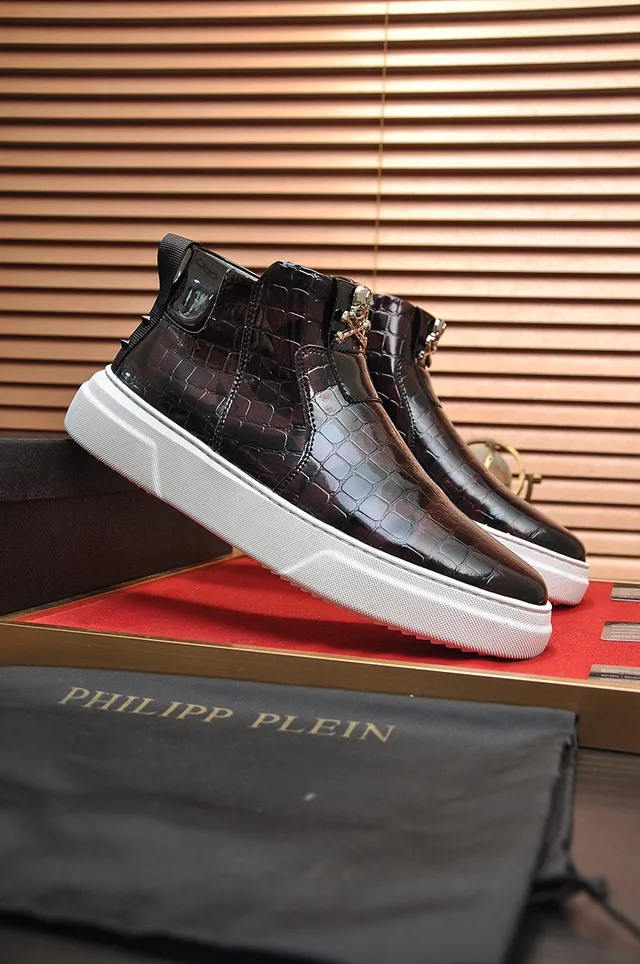 Brown White Crocodile-Embossed Leather Glossy Patent Finish Chelsea Boots