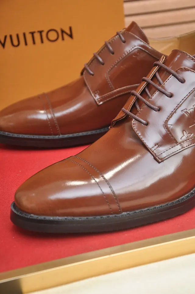 Brown Polished Cap Toe Oxford Shoes