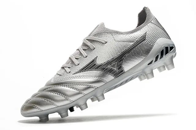Mizuno Silver Black Metallic Synthetic Upper Wave Logo Firm-Ground Soccer Shoes