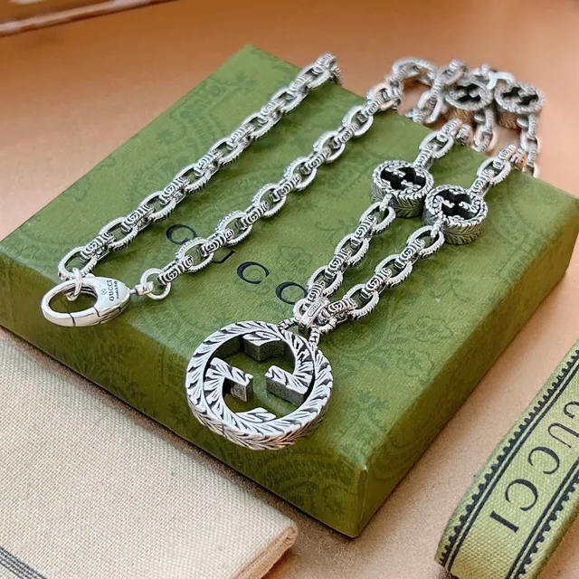 Gucci Interlocking G Ornate Twisted-Link Necklace